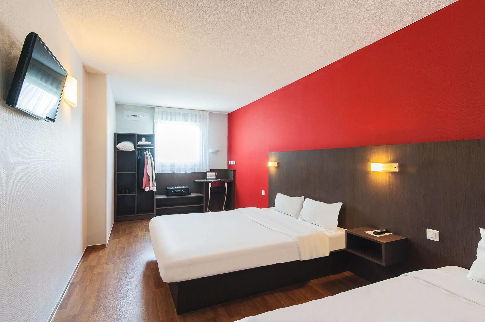 B&B Hotel Pau Лескар Экстерьер фото