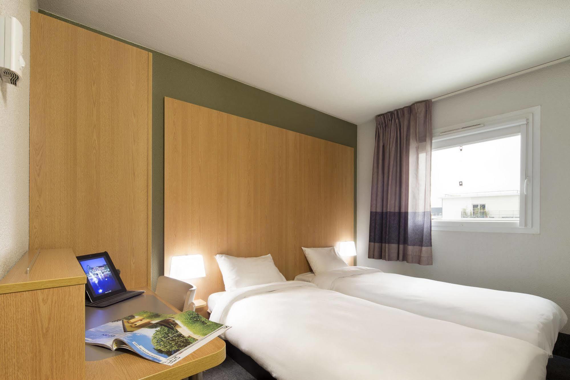 B&B Hotel Pau Лескар Экстерьер фото