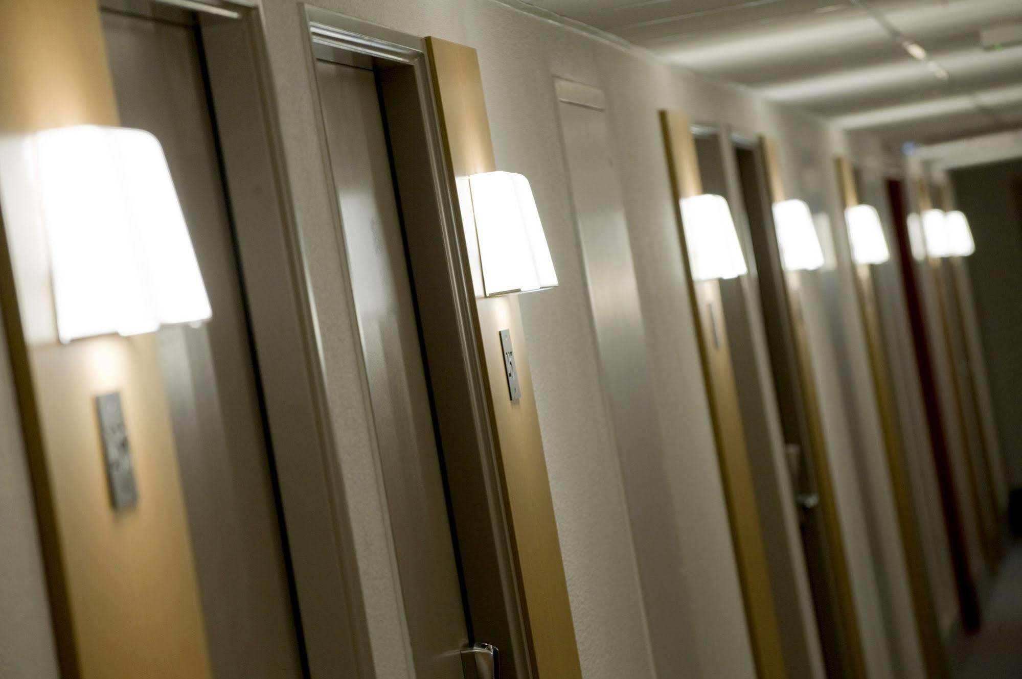 B&B Hotel Pau Лескар Экстерьер фото