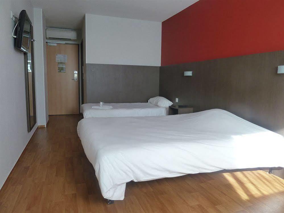 B&B Hotel Pau Лескар Экстерьер фото